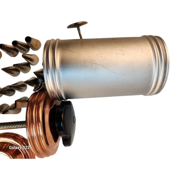 Aluminum & Copper Cookie Press & Icing Set With Pastry Piping Tips - Picture 7 of 15